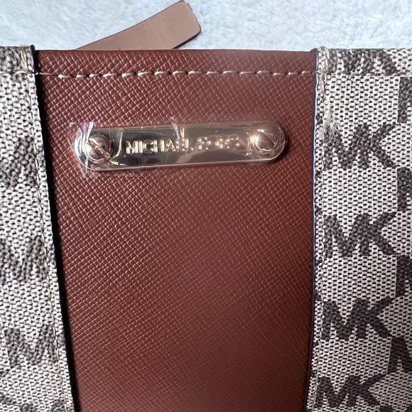 MICHAEL KORS LOGO brown/AcornWomans Belt Bag.Great Fall Colors.Gold Hardware.NWT - Picture 5 of 11